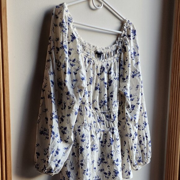 Torrid White and Blue Floral Blouse - Picture 4 of 16